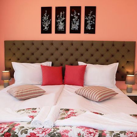 Sea Port Celebrity Apartment - Lets4Holiday Warna Exterior foto